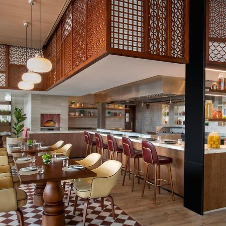 Abesq Doha Hotel And Residences, An Ihg Hotel Екстериор снимка The Kitchen at The Westin Dubai